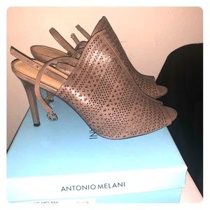 Antonio Melani heels Size 10M in Gravel color